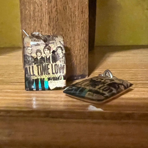All Time Low Earrings - Picture 1 of 2